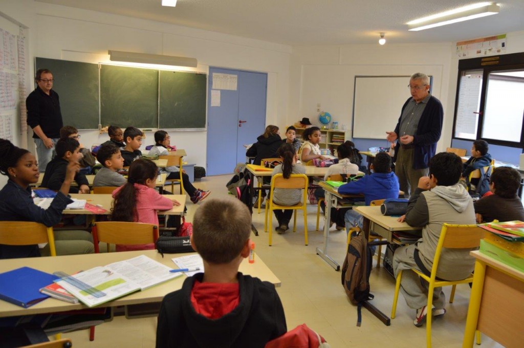 A l'école des Dominos Jean-Jacques Coquelet et Christophe Coplo et Dominique Légo à l'école Coluche