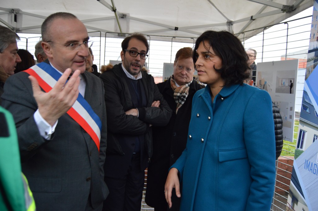 Quartier du Mail (suite) : Présentation cour des Mousquetaires du projet de restructuration par Eure-Habitat
