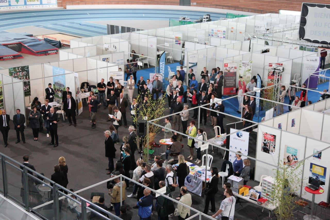 Tous les ans le Forum de l'emploi se tient au mois d'avril.