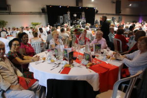 400 Seniors ont fait la fête à Jesse Owens ce mardi