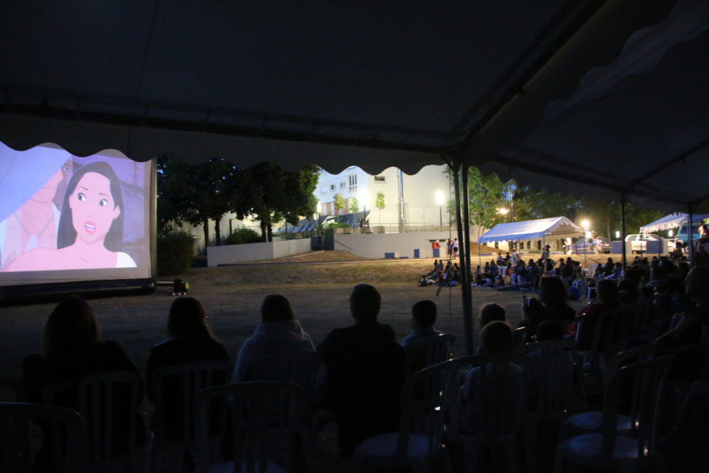 33 films en plein air à la nuit tombée