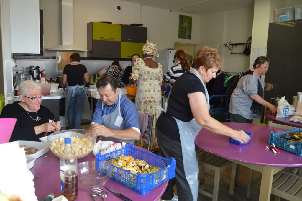 Atelier culinaire à l'épicerie sociale Epireuil