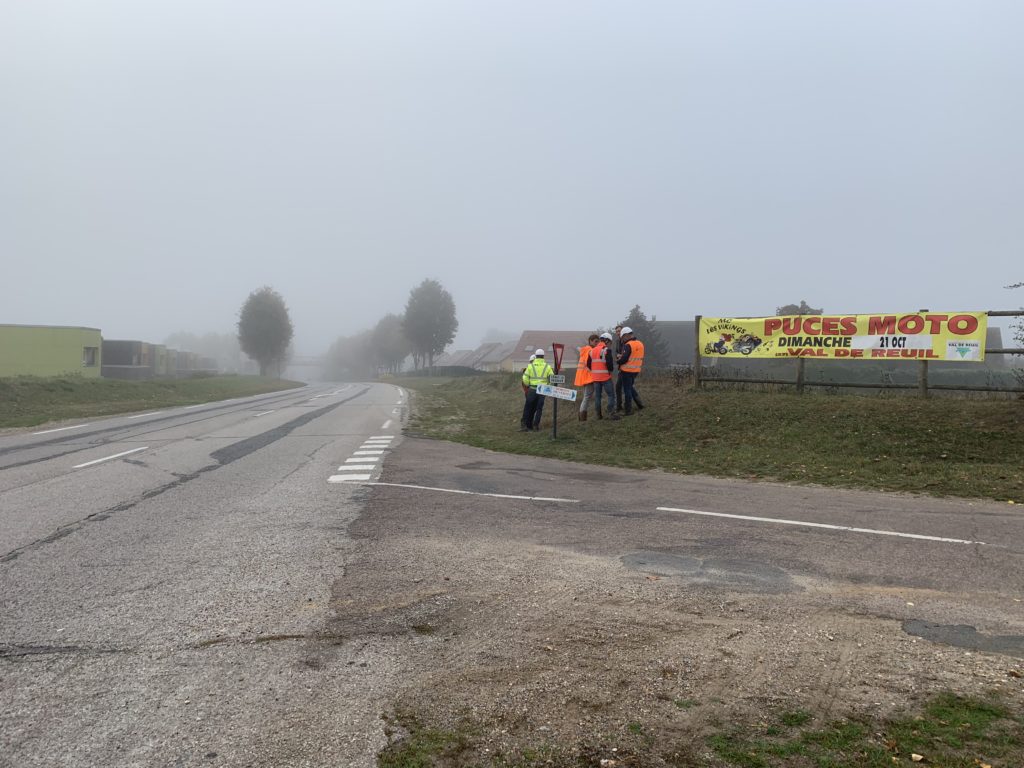 Un giratoire sera créé chaussée de la voie blanche, à la sortie de Val-de-Reuil