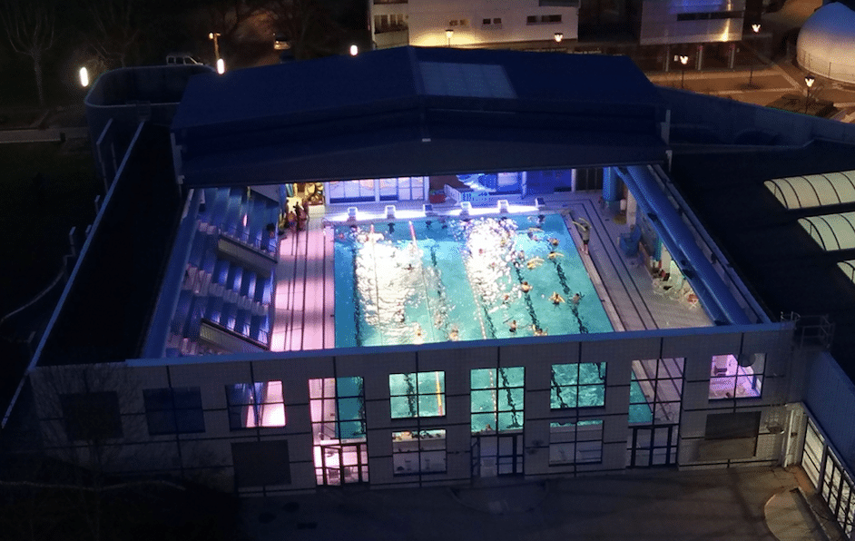 Le toit de la piscine sera ouvert et l'eau chauffée à 30°C