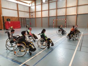 Les enfants ont participé à des activités de sensibilisation autour du handicap, du footbal féminin et comment rouler en toute sécurité