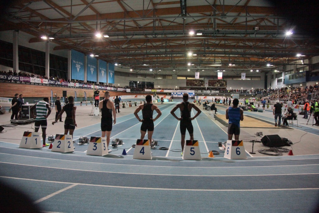 La halle d'athlétisme de Val-de-Reuil est une des plus grandes salles d'Europe