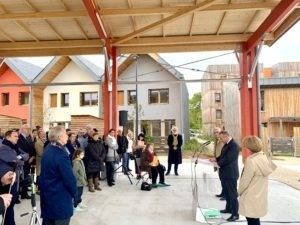 Cette halle est, pour Marc-Antoine Jamet, une "sentinelle publique au milieu des logements"