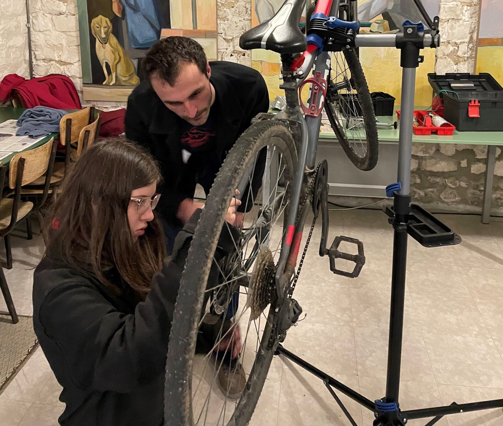 Restaurant « Chez Edmond » : Atelier auto-réparation vélo