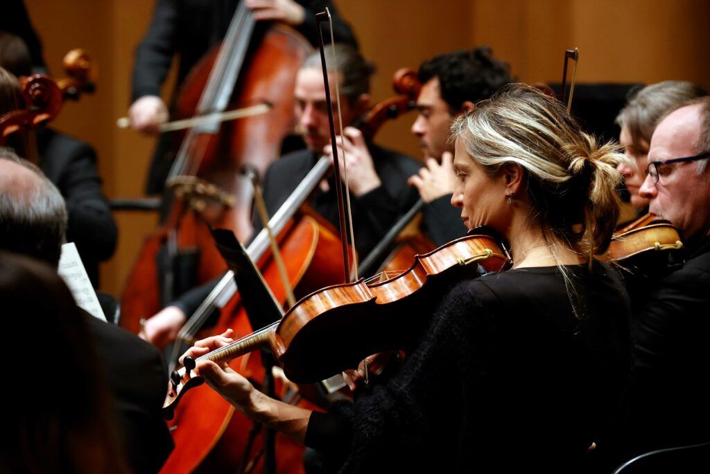 Le théâtre de l’Arsenal en partenariat avec la Ville de Val-de-Reuil vous invite pour le concert de la rentrée avec l’orchestre de l’Opéra Rouen-Normandie dimanche 8 septembre à 17h au théâtre de l’Arsenal.