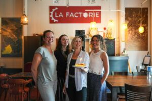 Le 22 septembre, la Factorie – Maison de Poésie, posée sur l’Île du Roi à Val-de-Reuil, célèbre ses 10 ans. Une date symbole, un cap franchi, mais surtout… un nouveau souffle.