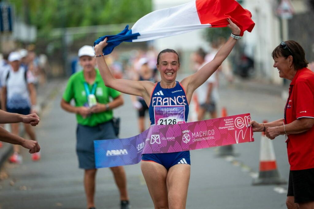 Du 13 au 19 octobre dernier, Vanessa Denisselle, 41 ans, a remporté quatre nouvelles médailles d’or lors des championnats d’Europe de marche athlétique Masters à Madère. Elle a décroché deux médailles d’or individuelles et deux par équipe.