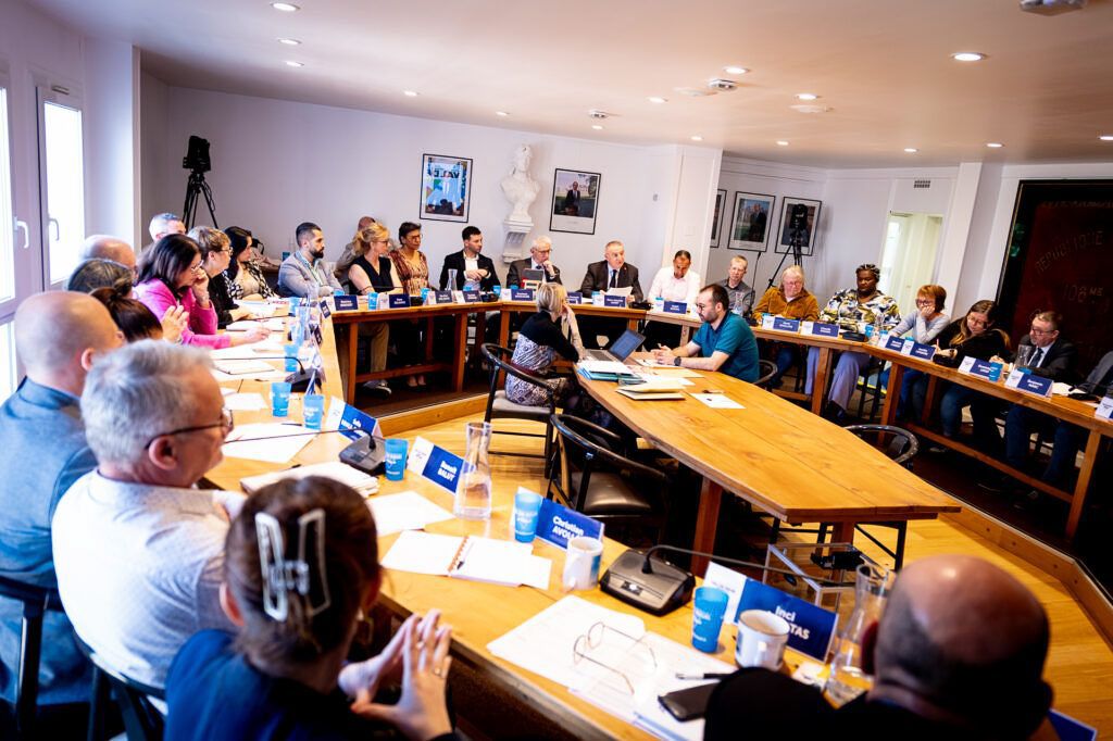 Les missions ont été réparties entre les 32 élus de la majorité