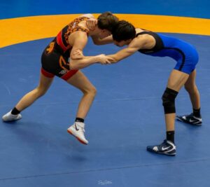 Les 11 et 12 avril prochain, Val-de-Reuil accueillera pour la première fois les championnats de France de lutte U15, U17 et U20 au stade Jesse-Owens. Un rendez-vous national gratuit et ouvert à tous qui fera converger vers la ville des jeunes talents venus de toute la France.