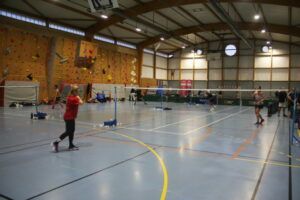 Les 13 et 14 juin prochains de 8h30 à 19h00 aura lieu le deuxième Open de racketlon au Parc des sports de Val-de-Reuil. Une compétition regroupant 4 sports : le tennis de table, le badminton, le squash et le tennis.