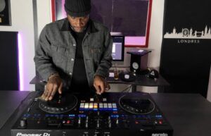 L’association VDR Records se lance un nouveau défi depuis avril dernier : s’implanter dans la Ville Nouvelle afin d’accompagner les jeunes talents locaux de la musique urbaine mais surtout performer pour ceux qui le veulent.